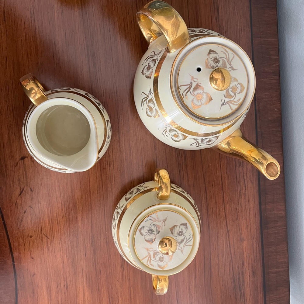 Vintage Teapot with Cream and Sugar Rare Trillium Flower Pattern HALL 038 S